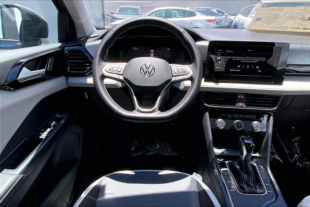 Thumbnail: 2026 Volkswagen Taos - 14