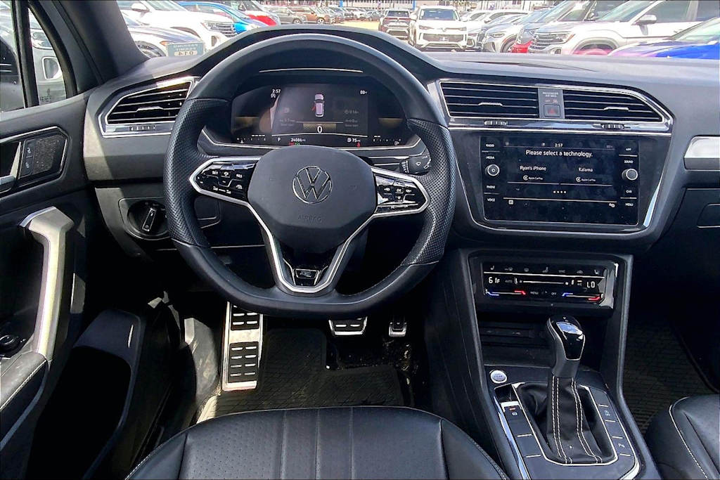 Thumbnail: 2023 Volkswagen Tiguan - 14