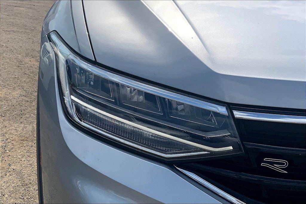 Thumbnail: 2023 Volkswagen Tiguan - 31