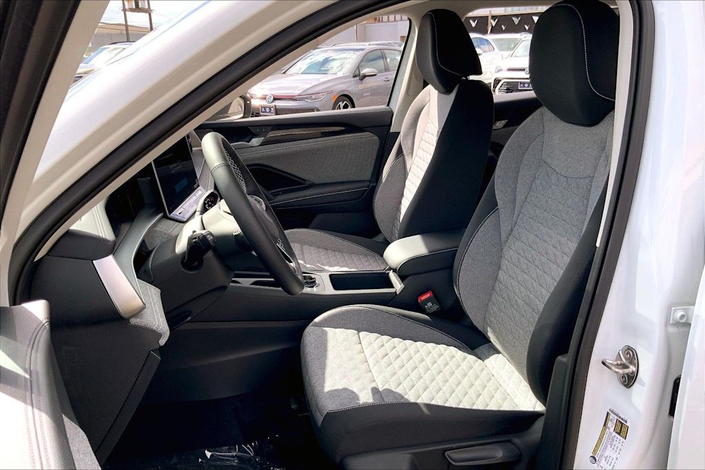 Thumbnail: 2025 Volkswagen Tiguan - 11