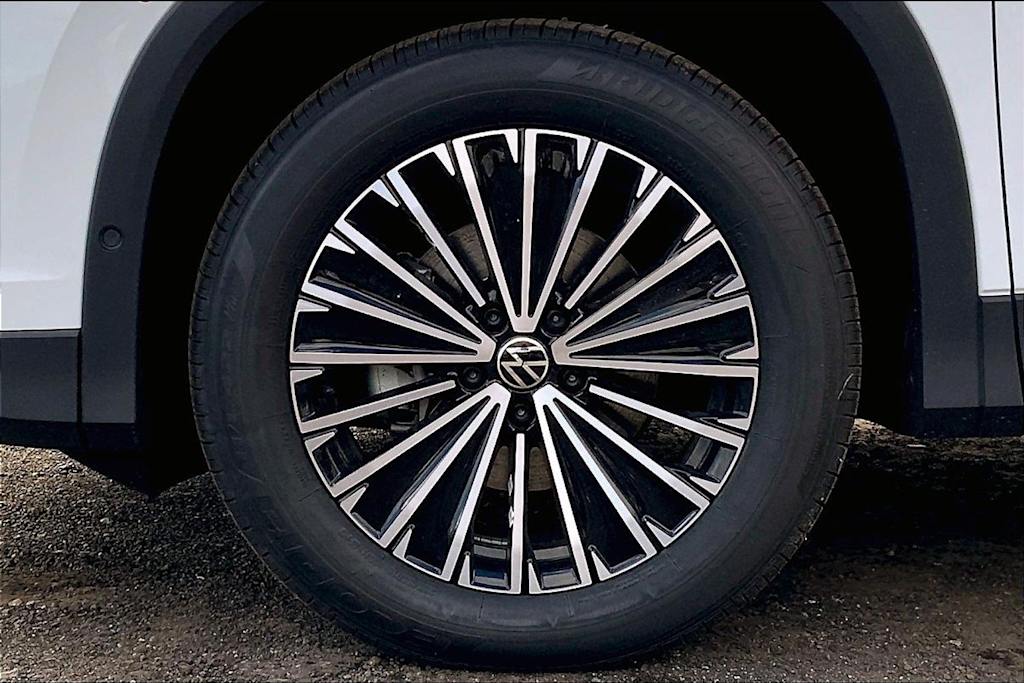 Thumbnail: 2025 Volkswagen Tiguan - 8