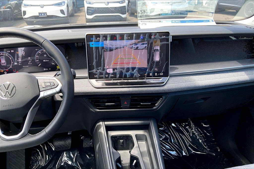 Thumbnail: 2026 Volkswagen Tiguan - 15