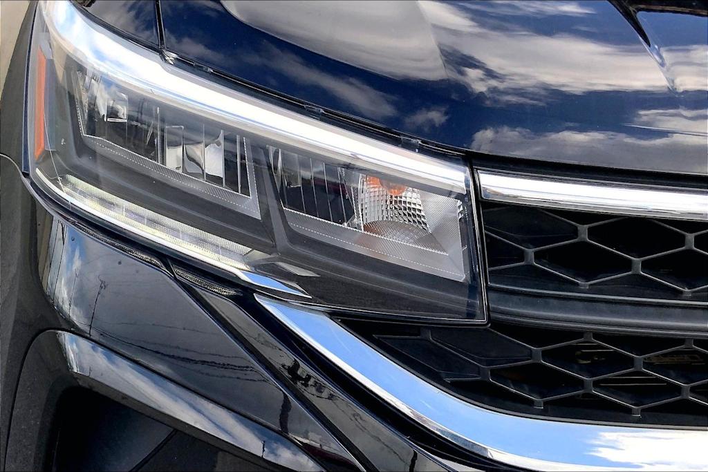 Thumbnail: 2022 Volkswagen Taos - 31