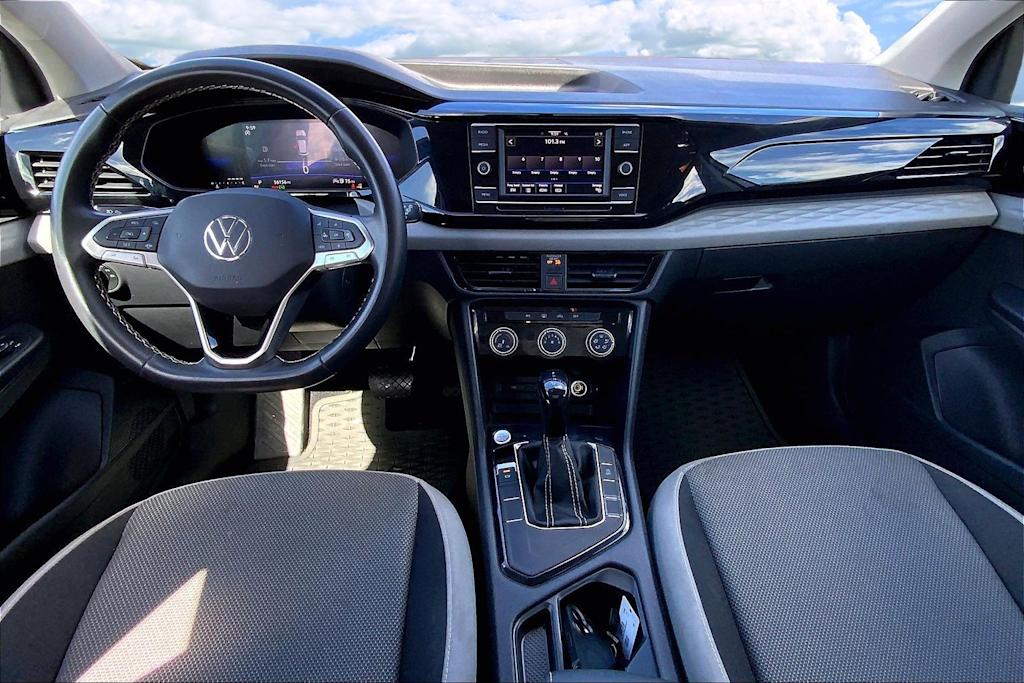 Thumbnail: 2023 Volkswagen Taos - 10