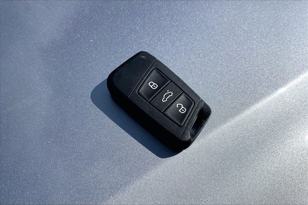Thumbnail: 2023 Volkswagen Taos - 19