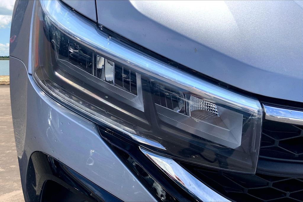 Thumbnail: 2023 Volkswagen Taos - 31