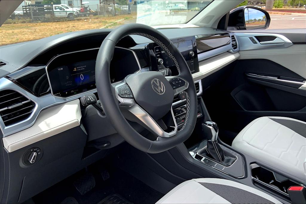 Thumbnail: 2025 Volkswagen Taos - 2