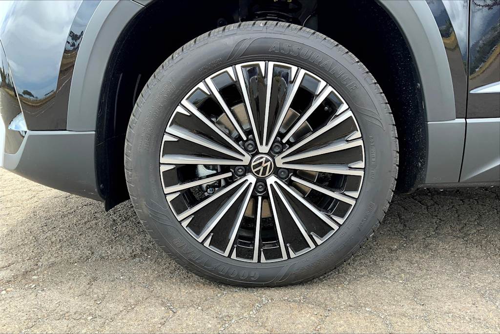 Thumbnail: 2025 Volkswagen Taos - 8