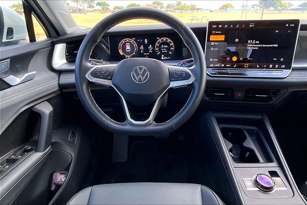 Thumbnail: 2025 Volkswagen Tiguan - 14