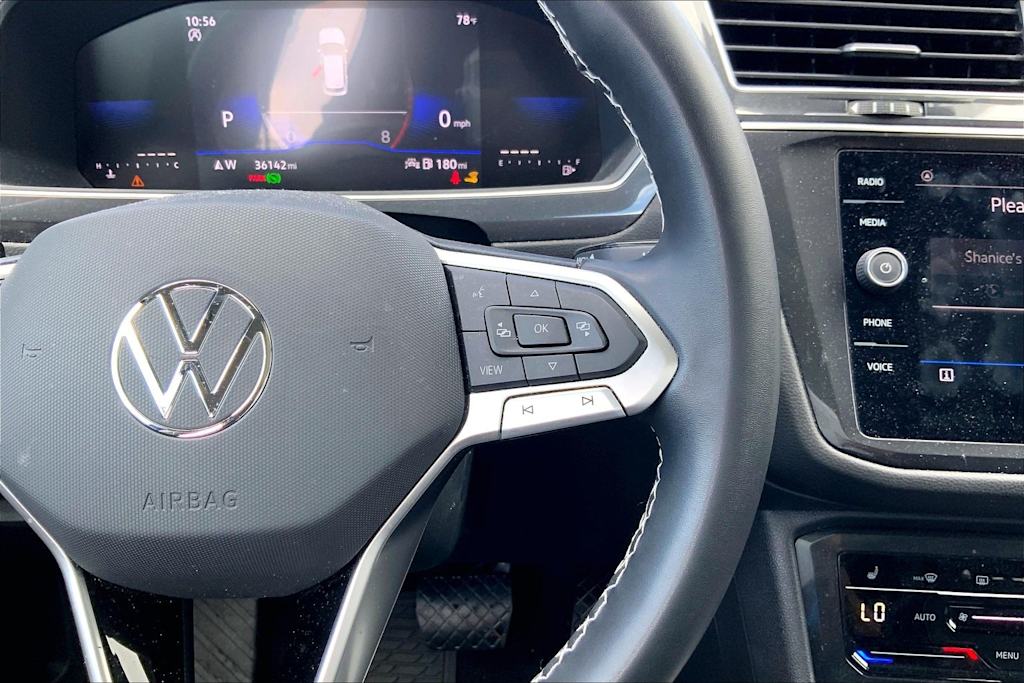 Thumbnail: 2023 Volkswagen Tiguan - 25