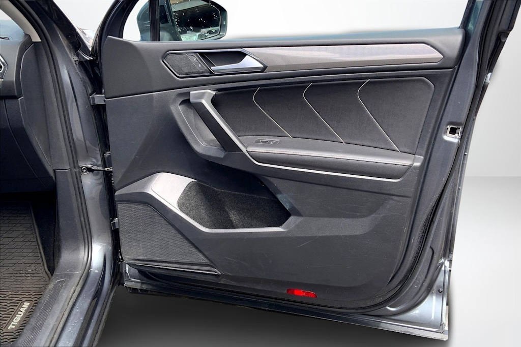 Thumbnail: 2023 Volkswagen Tiguan - 28