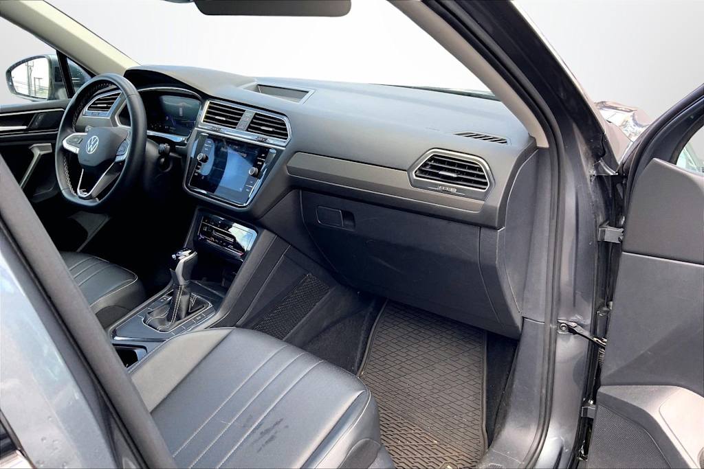 Thumbnail: 2023 Volkswagen Tiguan - 15