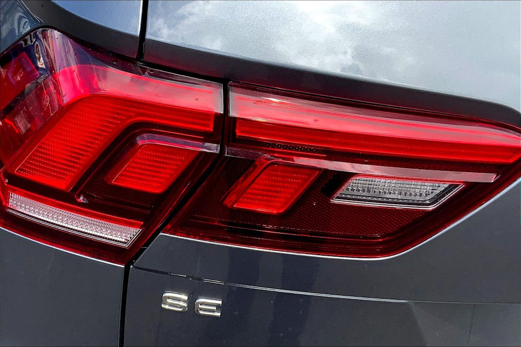 Thumbnail: 2023 Volkswagen Tiguan - 32