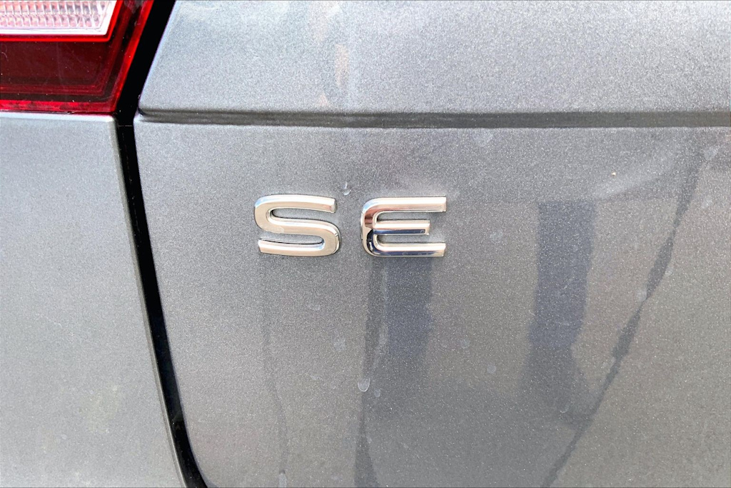 Thumbnail: 2023 Volkswagen Tiguan - 7