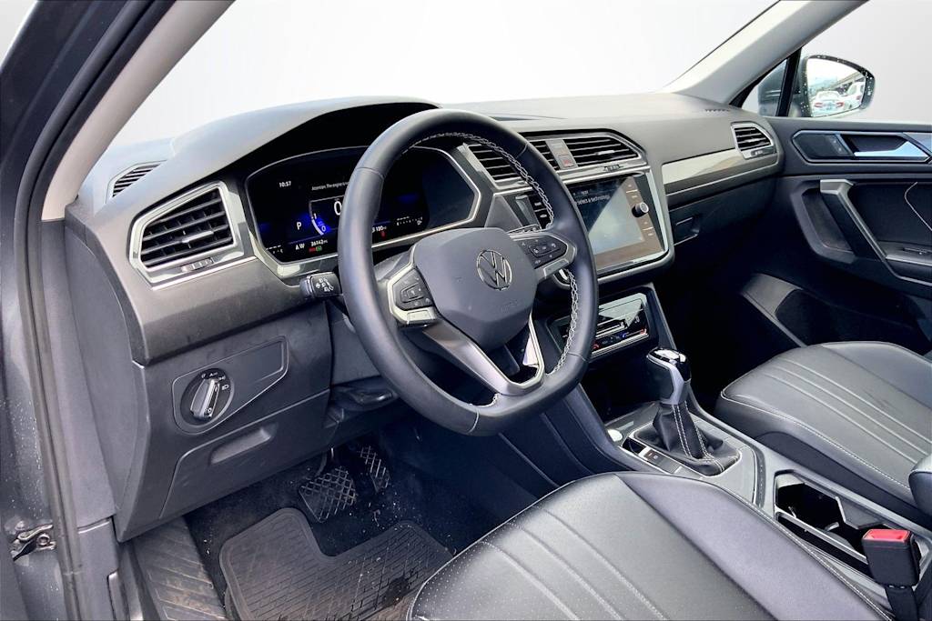 Thumbnail: 2023 Volkswagen Tiguan - 2