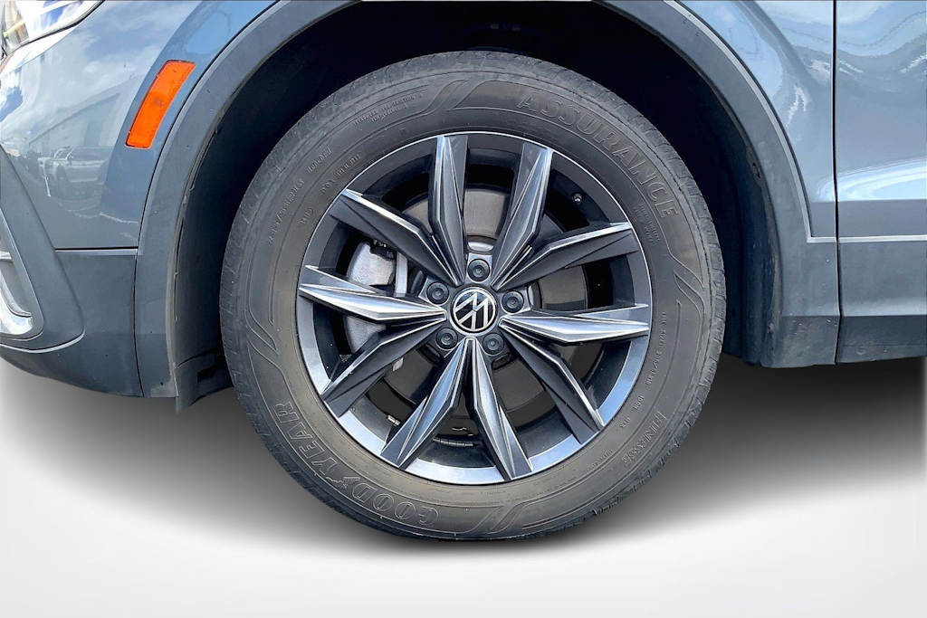 Thumbnail: 2023 Volkswagen Tiguan - 8