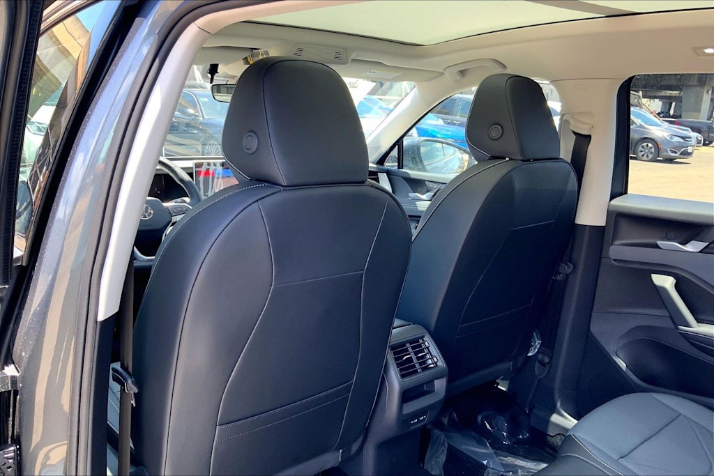 Thumbnail: 2026 Volkswagen Tiguan - 13