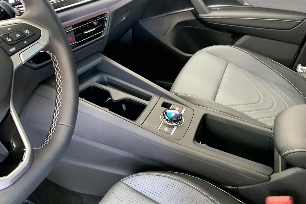 Thumbnail: 2026 Volkswagen Tiguan - 16