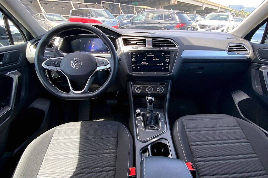 Thumbnail: 2024 Volkswagen Tiguan - 10
