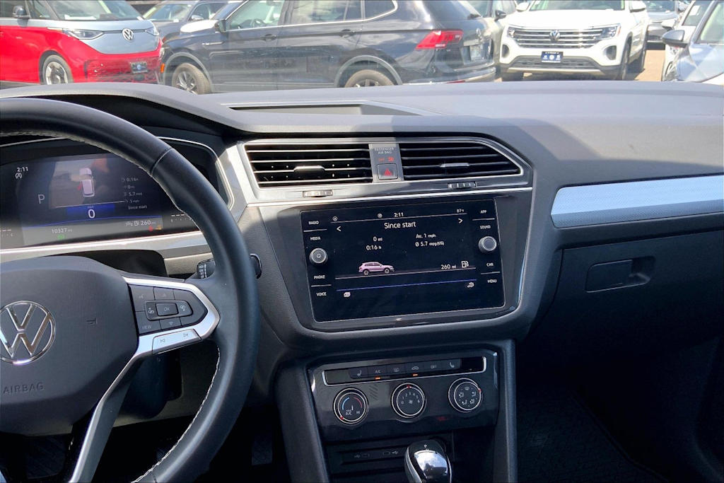 Thumbnail: 2024 Volkswagen Tiguan - 16