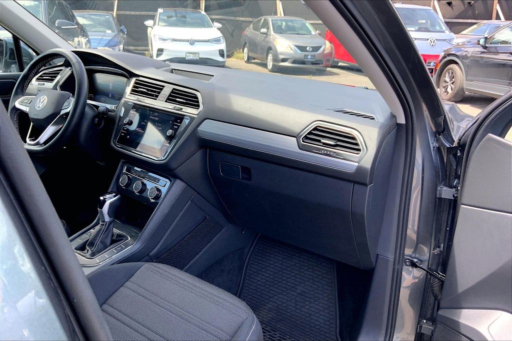 Thumbnail: 2024 Volkswagen Tiguan - 15