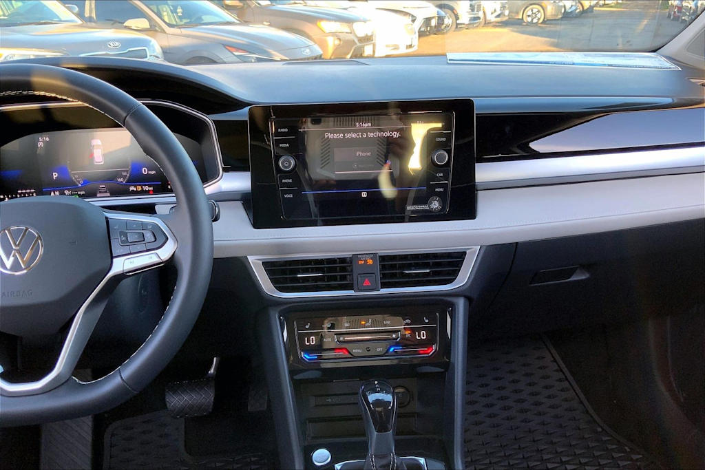 Thumbnail: 2025 Volkswagen Taos - 15