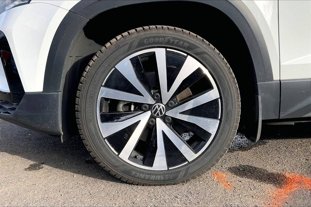 Thumbnail: 2023 Volkswagen Taos - 7