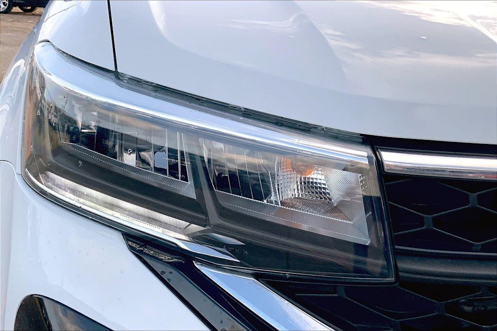 Thumbnail: 2023 Volkswagen Taos - 30