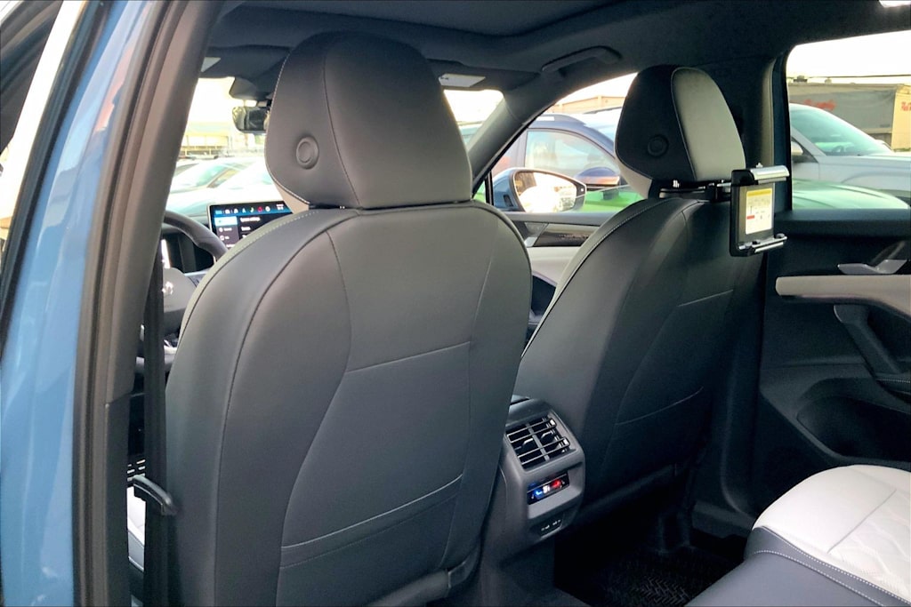 Thumbnail: 2026 Volkswagen Tiguan - 13