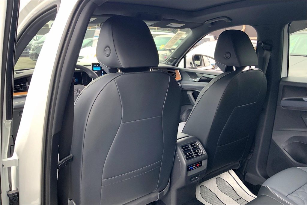 Thumbnail: 2026 Volkswagen Tiguan - 13