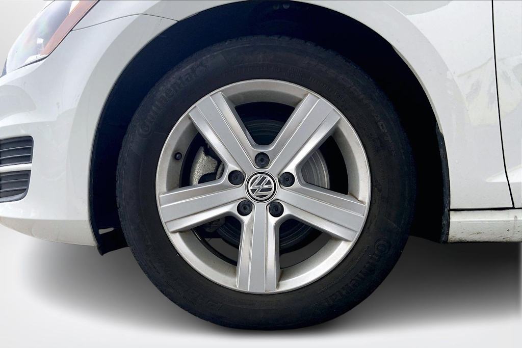 Thumbnail: 2017 Volkswagen Golf - 8