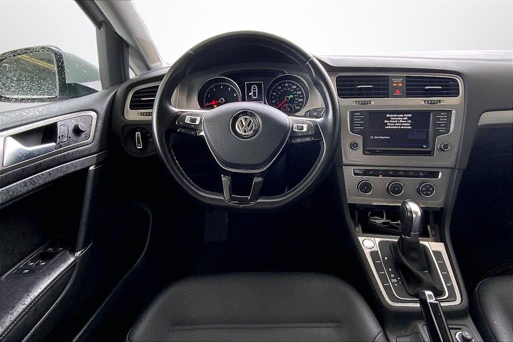 Thumbnail: 2017 Volkswagen Golf - 14
