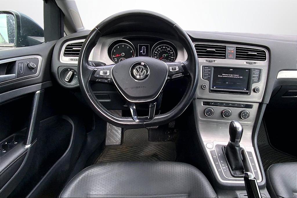 Thumbnail: 2017 Volkswagen Golf - 14