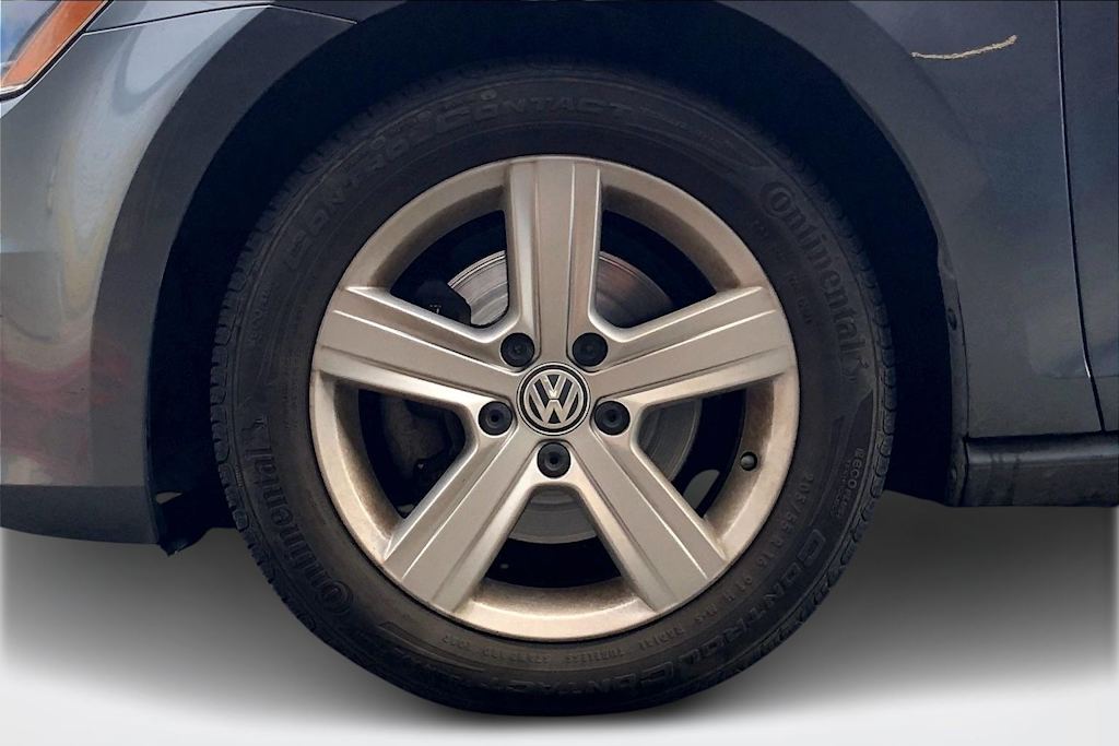 Thumbnail: 2017 Volkswagen Golf - 8