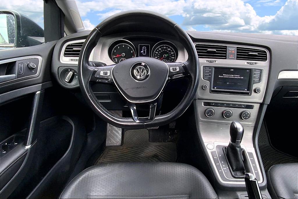Thumbnail: 2017 Volkswagen Golf - 14
