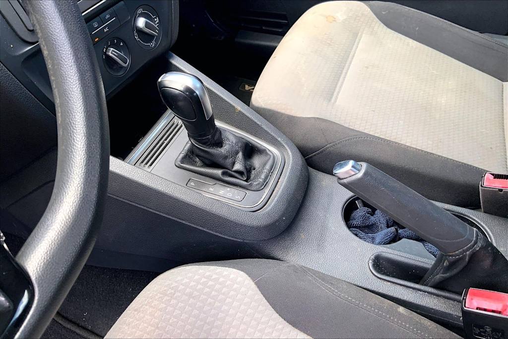 Thumbnail: 2017 Volkswagen Jetta - 17