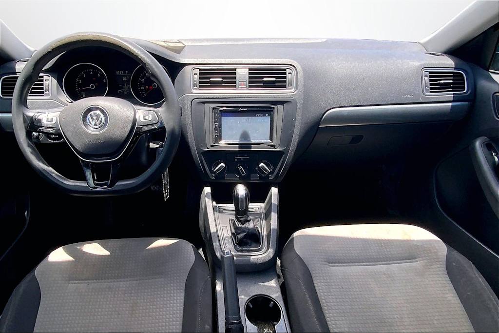 Thumbnail: 2017 Volkswagen Jetta - 10
