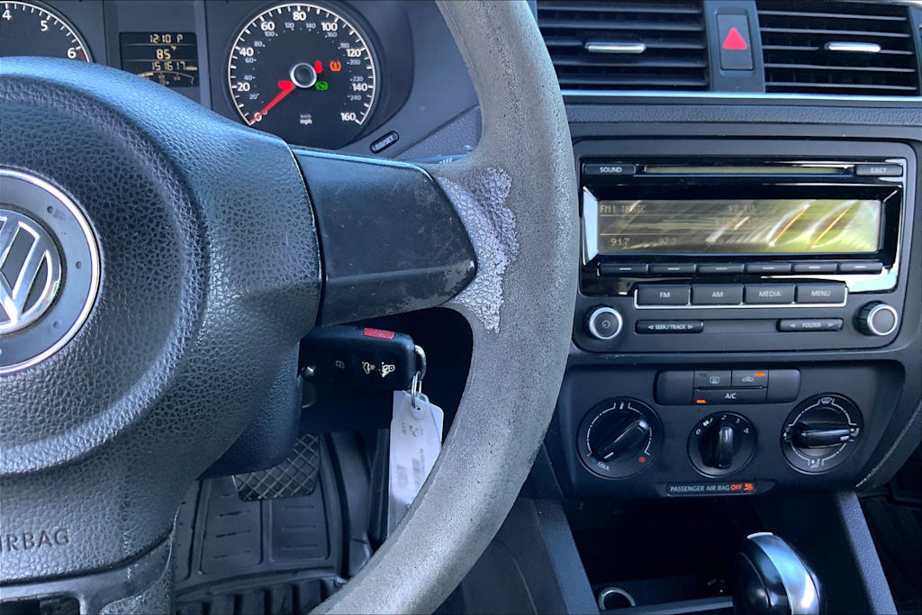 Thumbnail: 2013 Volkswagen Jetta - 25