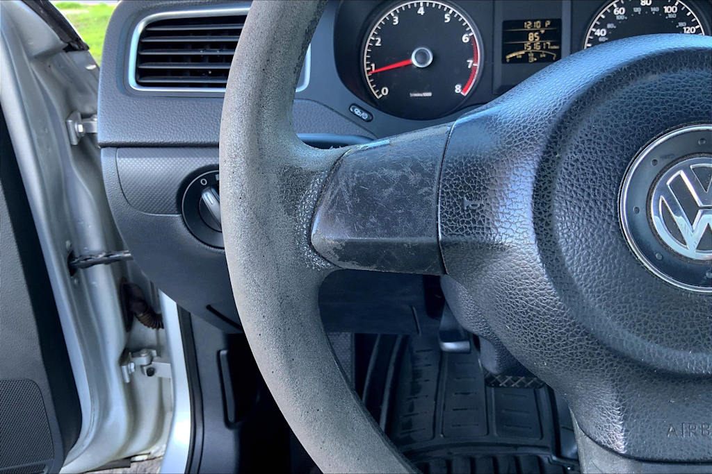 Thumbnail: 2013 Volkswagen Jetta - 24