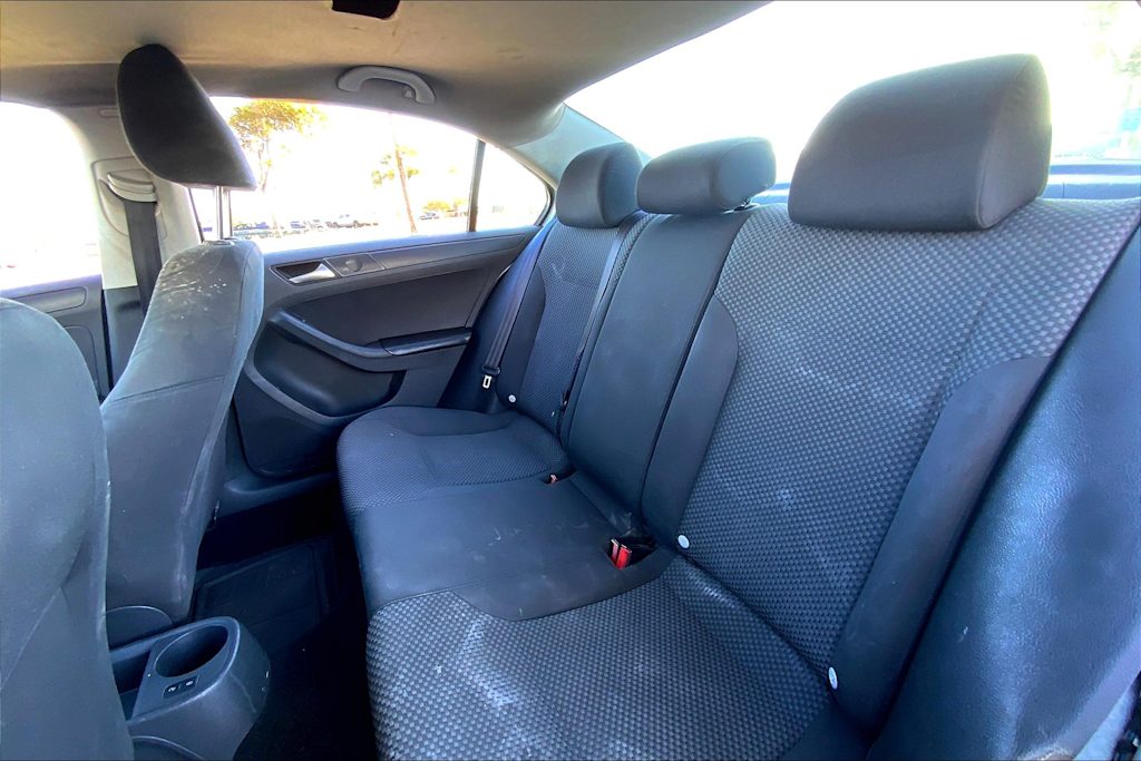 Thumbnail: 2013 Volkswagen Jetta - 28