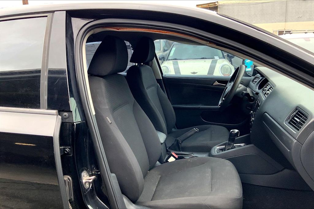 Thumbnail: 2015 Volkswagen Jetta - 22