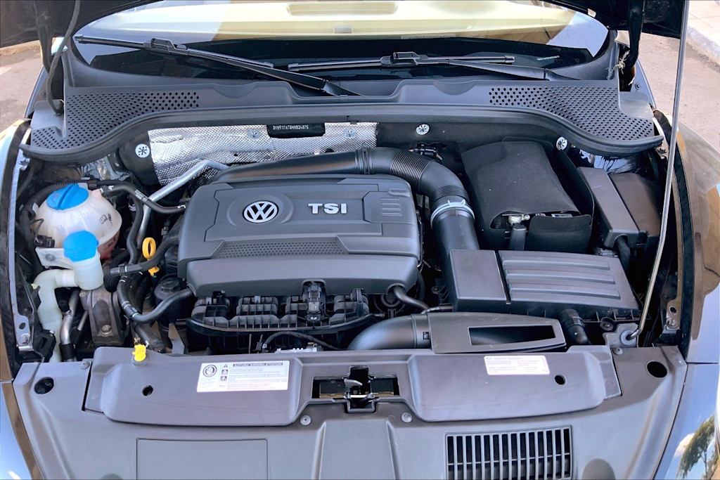 Thumbnail: 2017 Volkswagen Beetle - 9