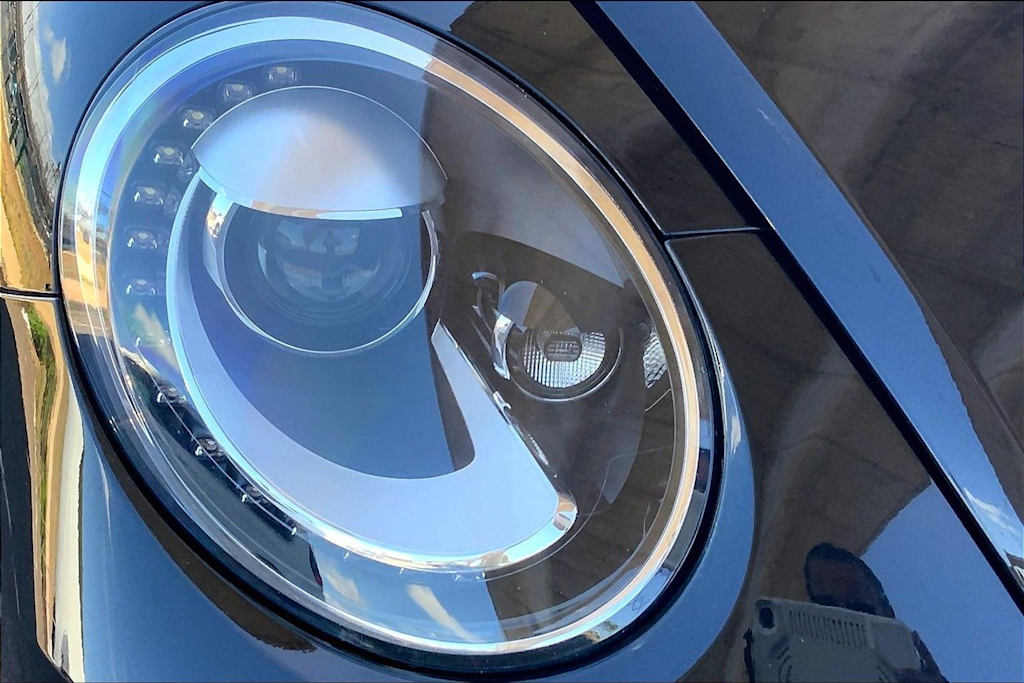 Thumbnail: 2017 Volkswagen Beetle - 30