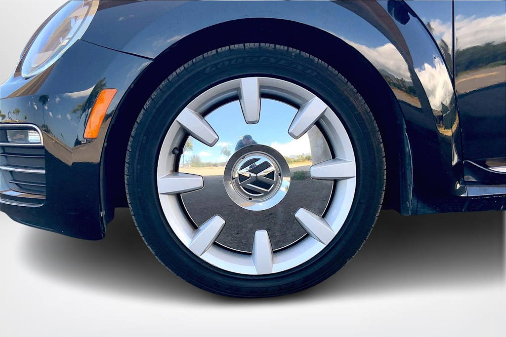 Thumbnail: 2017 Volkswagen Beetle - 8