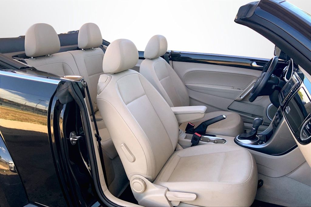 Thumbnail: 2017 Volkswagen Beetle - 12