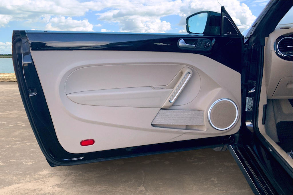 Thumbnail: 2017 Volkswagen Beetle - 27