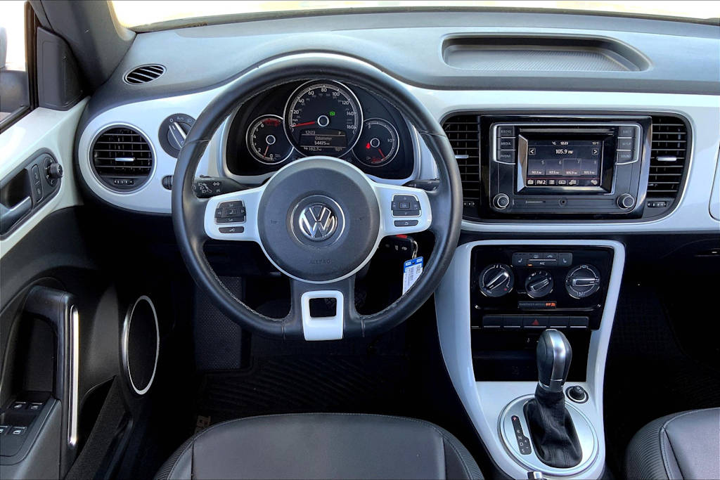 2017 Volkswagen Beetle S 13