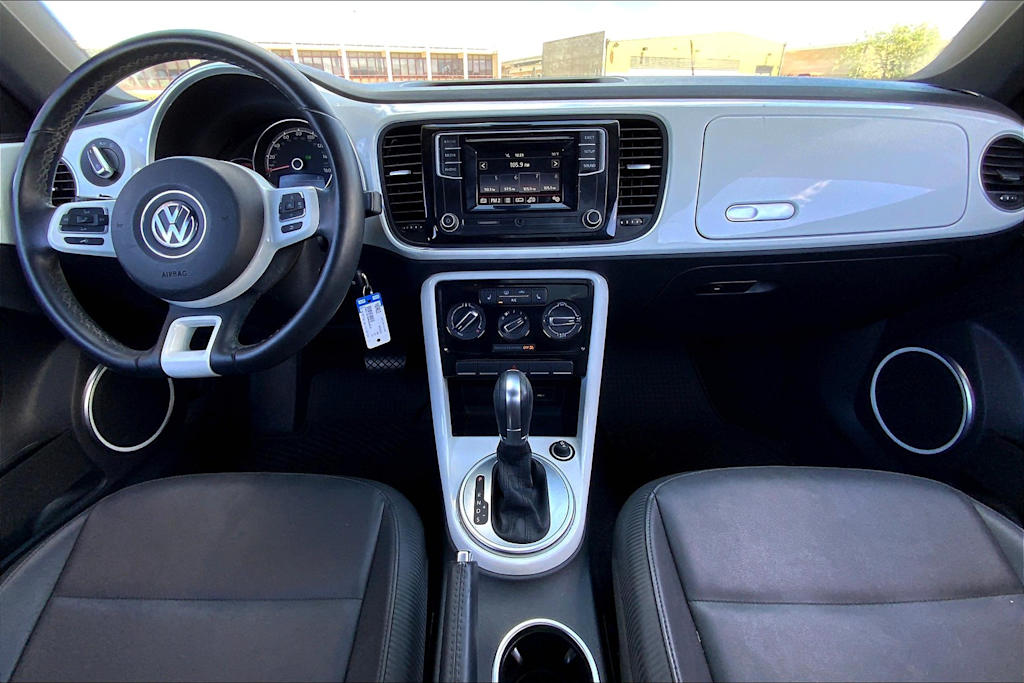 2017 Volkswagen Beetle S 9