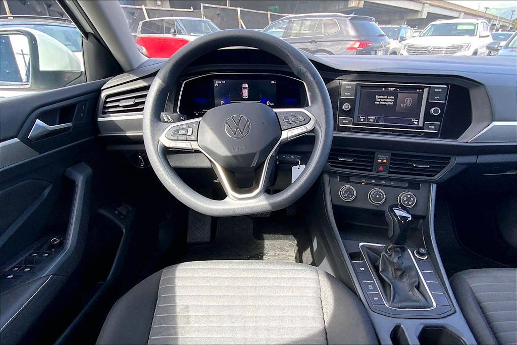 Thumbnail: 2023 Volkswagen Jetta - 14