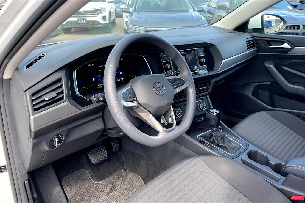 Thumbnail: 2023 Volkswagen Jetta - 2